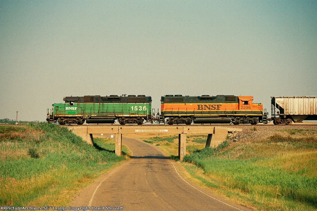 BNSF 1536 East